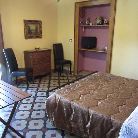 Antico Palazzo Acomodação com café da manhã Giardini Naxos Exterior foto